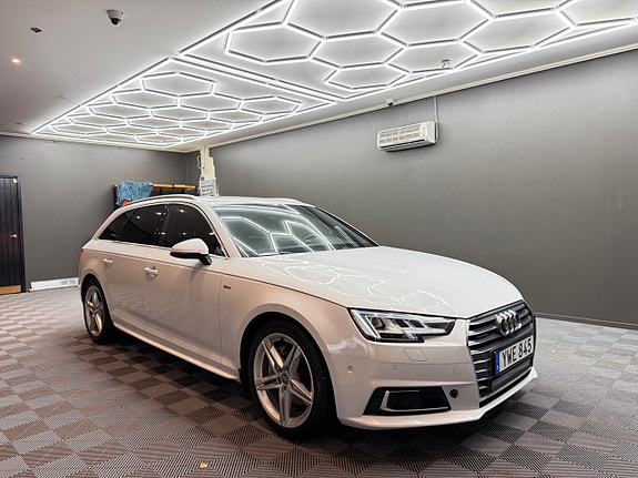 Audi A4 5 of 30