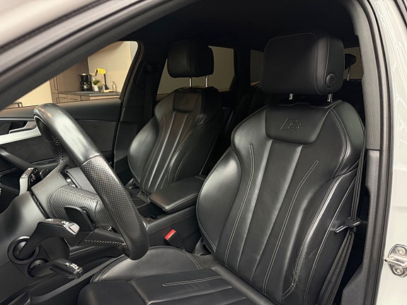Audi A4 13 of 30
