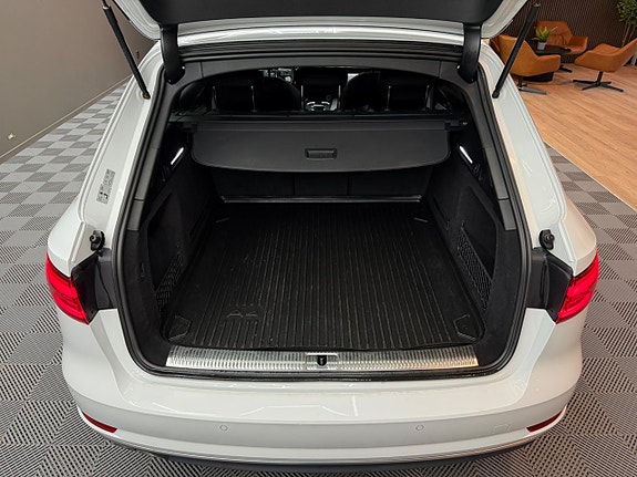 Audi A4 21 of 30