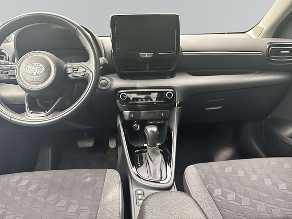 Toyota Yaris 9 of 11