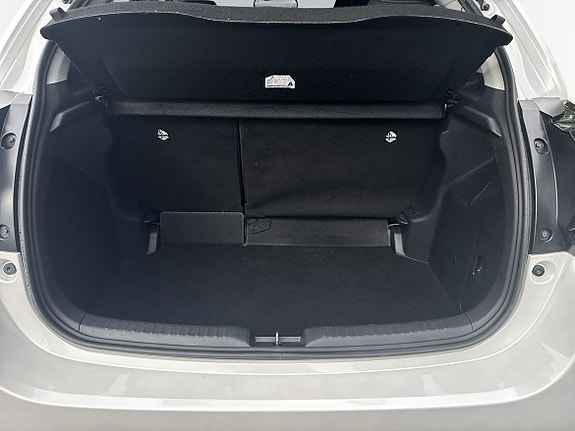 Toyota Yaris 11 of 11