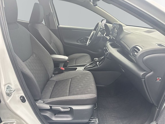 Toyota Yaris 7 of 11