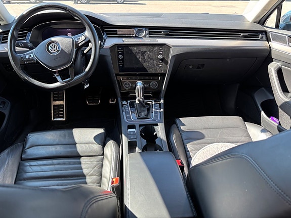 Volkswagen Passat Alltrack 8 of 10