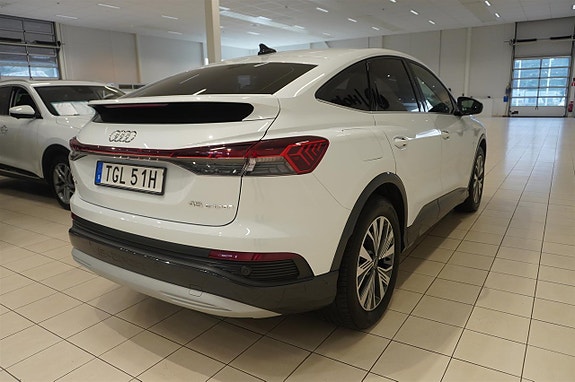 Audi Q4 e-tron 5 of 14