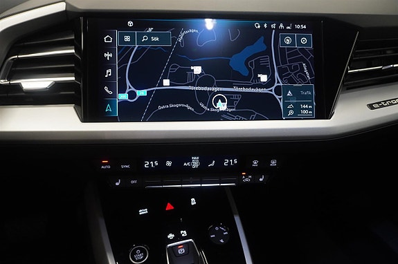 Audi Q4 e-tron 9 of 14