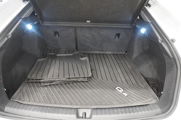 Audi Q4 e-tron 13 of 14
