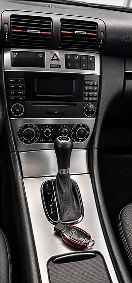 Mercedes-Benz C180 14 of 18