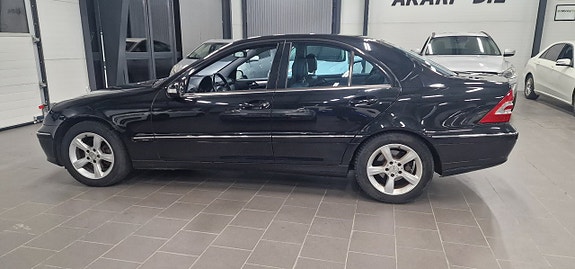 Mercedes-Benz C180 8 of 18