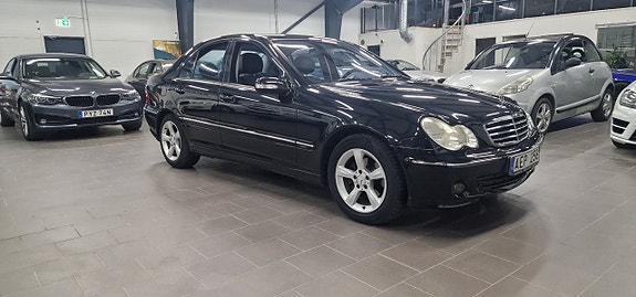 Mercedes-Benz C180 3 of 18