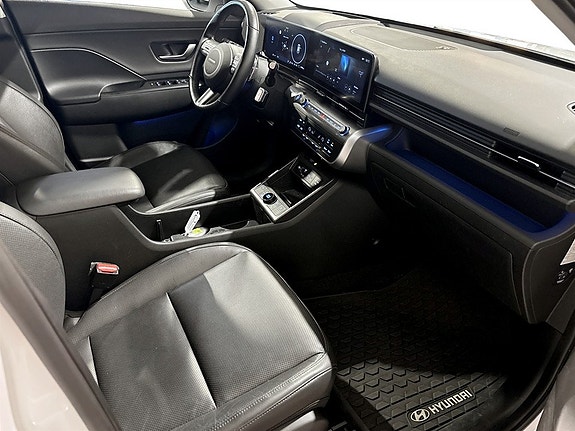 Hyundai Kona 12 of 16