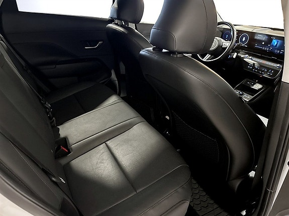 Hyundai Kona 13 of 16