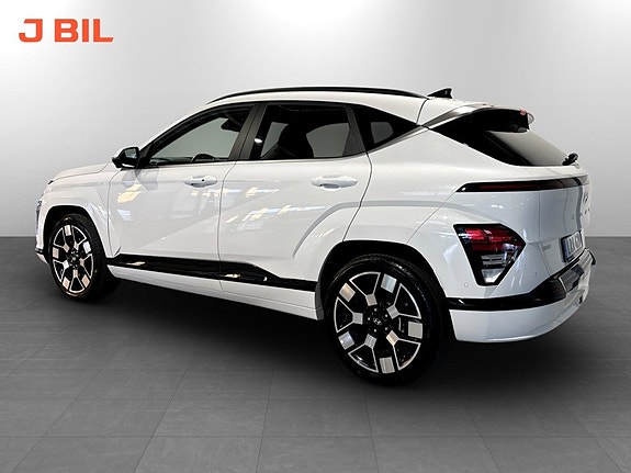 Hyundai Kona 3 of 16