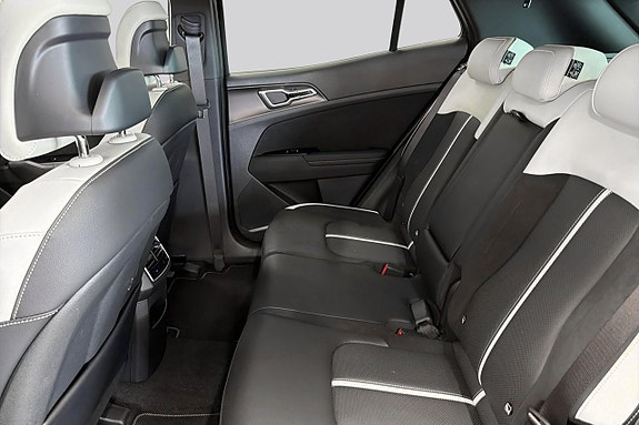 Kia Sportage 9 of 17