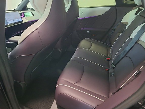 Mazda CX-6e 6 of 8