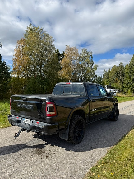 RAM 1500 3 of 7