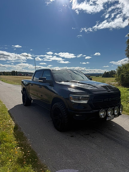 RAM 1500 4 of 7