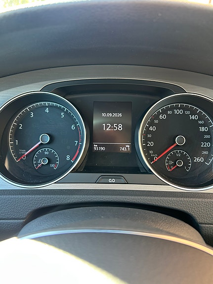 Volkswagen Golf VII 5 of 6