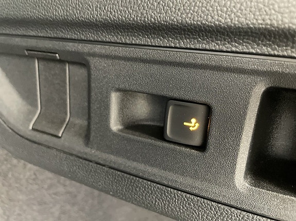 Volkswagen Passat 11 of 22