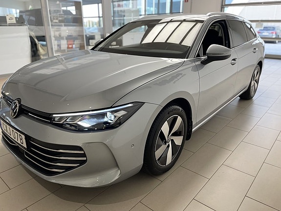Volkswagen Passat 12 of 22