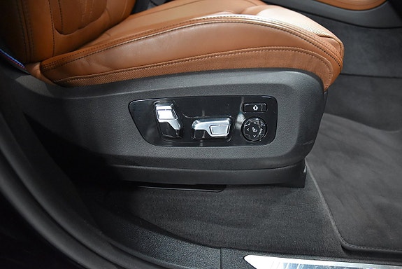 BMW X7 16 of 30
