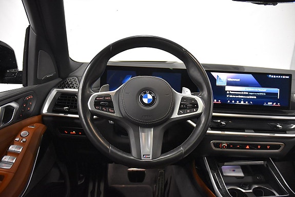BMW X7 2 of 30