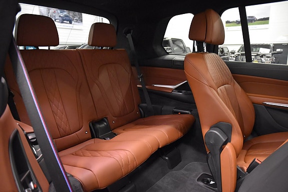 BMW X7 15 of 30