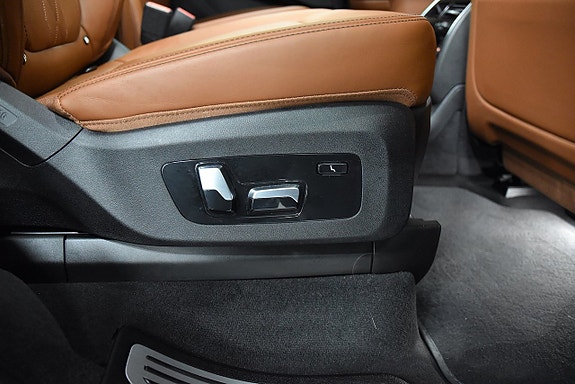 BMW X7 20 of 30