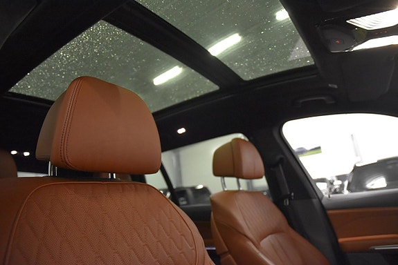 BMW X7 13 of 30