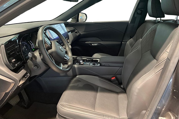Lexus RX350h 12 of 26