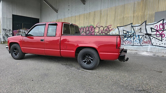 Chevrolet C2500 3 of 6