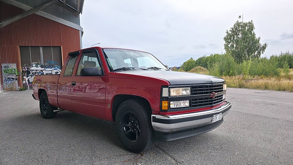 Chevrolet C2500 2 of 6