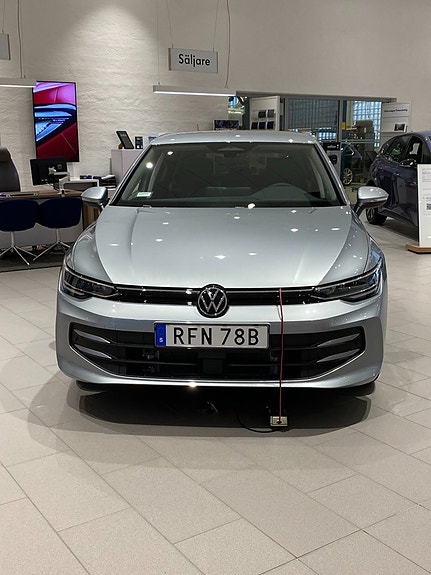Volkswagen Golf I 2 of 6