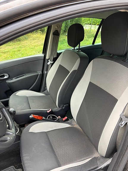 Renault Clio 5 of 7