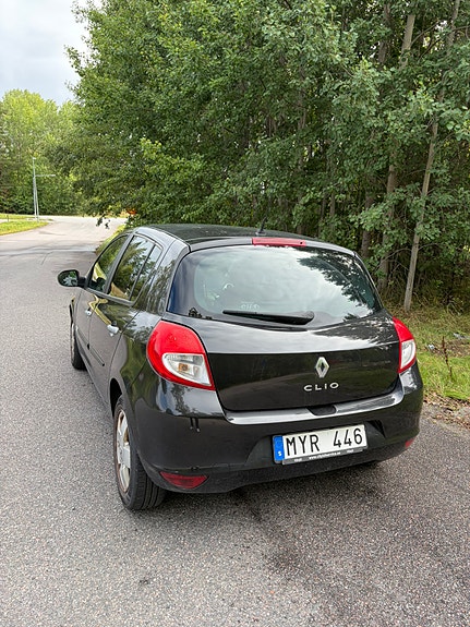 Renault Clio 3 of 7