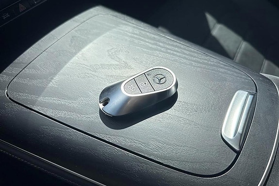Mercedes-Benz E300 e 16 of 17