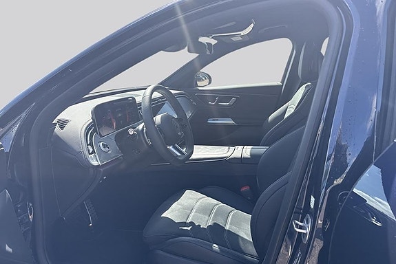 Mercedes-Benz E300 e 8 of 17