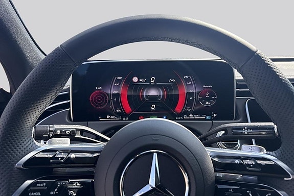 Mercedes-Benz E300 e 10 of 17