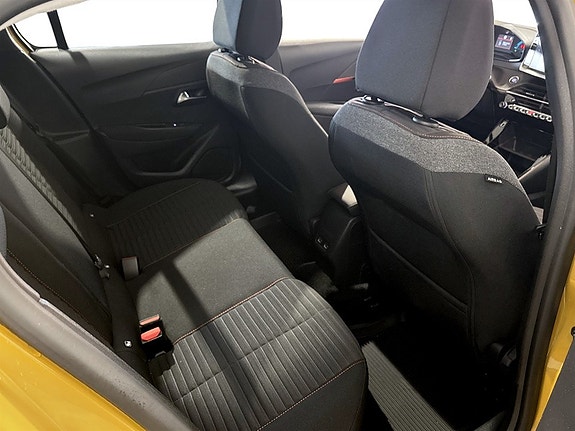 Peugeot e-208 12 of 15
