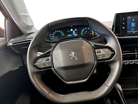 Peugeot e-208 7 of 15