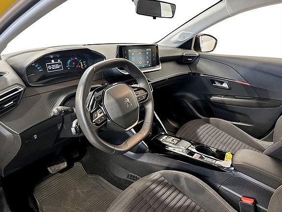 Peugeot e-208 5 of 15