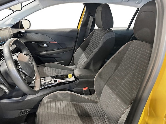 Peugeot e-208 4 of 15