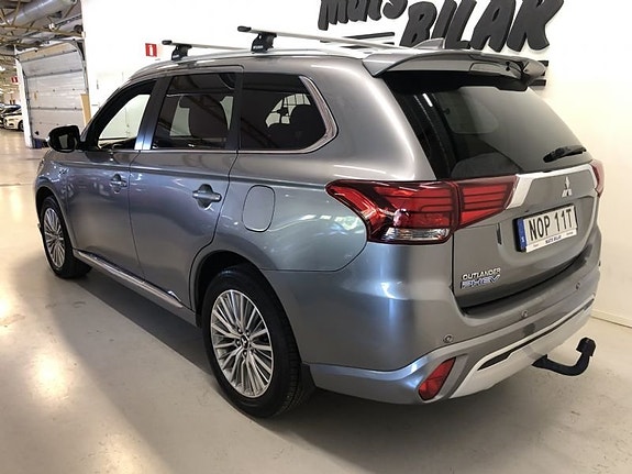 Mitsubishi Outlander 3 of 9