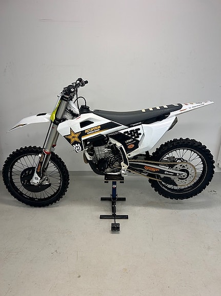 Husqvarna FC 450 Rockstar Factory Edition 2 of 6