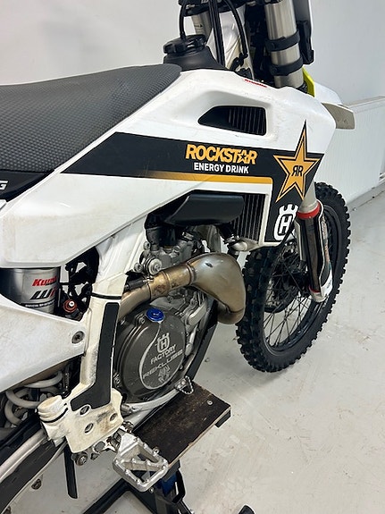 Husqvarna FC 450 Rockstar Factory Edition 3 of 6