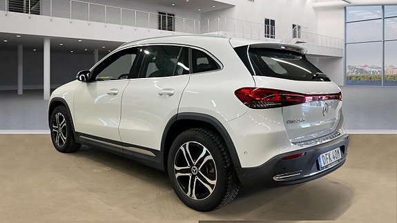Mercedes-Benz EQA250 2 of 4