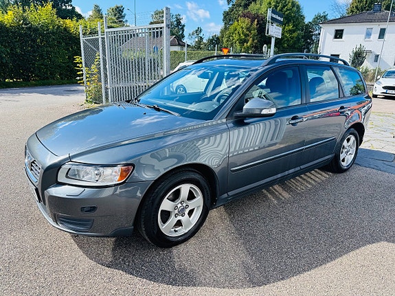Volvo V50 9 of 23