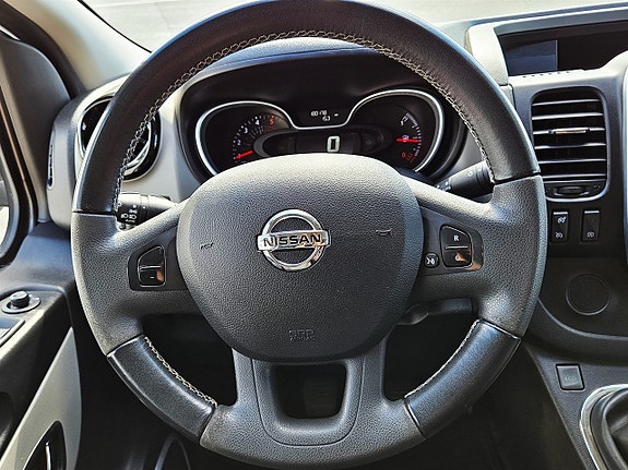 Nissan NV300 16 of 16