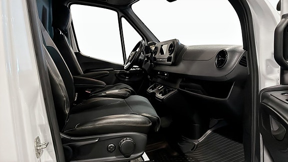 Mercedes-Benz Sprinter 319 3 of 12