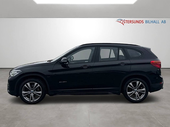 BMW X1 4 of 11