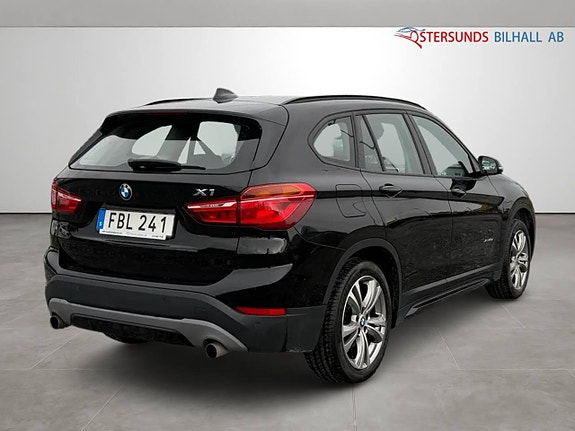 BMW X1 8 of 11